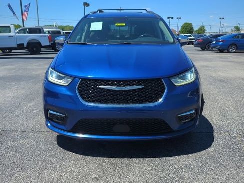 Used 2021 Chrysler Pacifica Limited FWD image 4