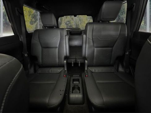 Used 2024 Lexus GX 550 w/ Cold Area Package AWD/4WD image 15