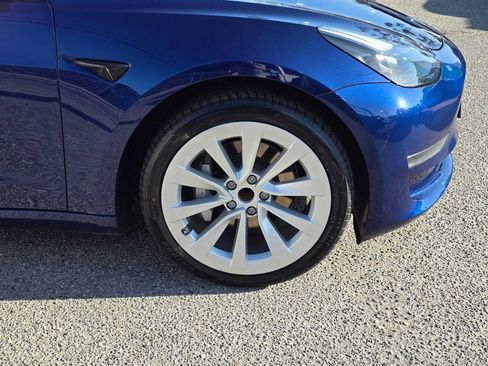 Used 2023 Tesla Model 3 Standard Range RWD image 9