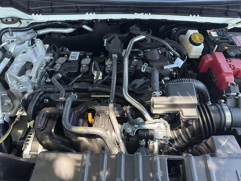 New 2025 Nissan Kicks SR image 11