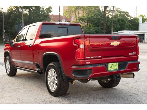 Used 2024 Chevrolet Silverado 3500 High Country w/ High Country Premium Package AWD/4WD image 6