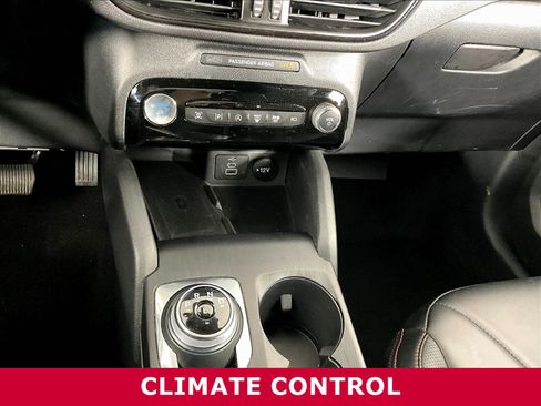 Used 2025 Ford Escape ST-Line Elite w/ Premium Technology Package AWD/4WD image 15