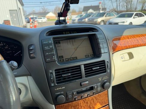 Used 2005 Lexus LS 430 image 10