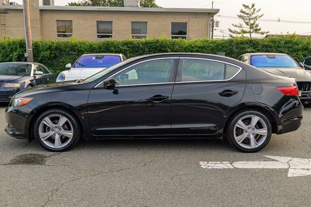 Used 2015 Acura ILX w/ Premium Package FWD image 4