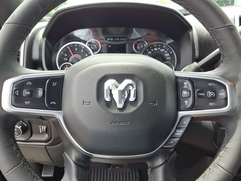 Used 2025 RAM 2500 Big Horn AWD/4WD image 5