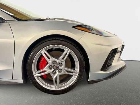 Used 2021 Chevrolet Corvette Stingray Premium Cpe w/ Z51 Performance Package RWD image 21