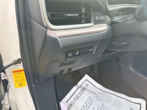 Used 2024 Toyota Grand Highlander Platinum image 25