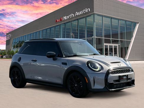 Used 2023 MINI Cooper S FWD image 3