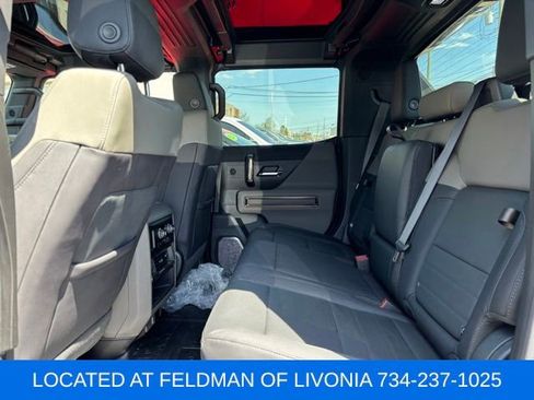 Used 2024 GMC Hummer EV 2X w/ Extreme Off-Road Package AWD/4WD image 9