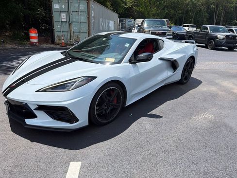 Used 2022 Chevrolet Corvette Stingray Preferred Cpe w/ Z51 Performance Package RWD image 1