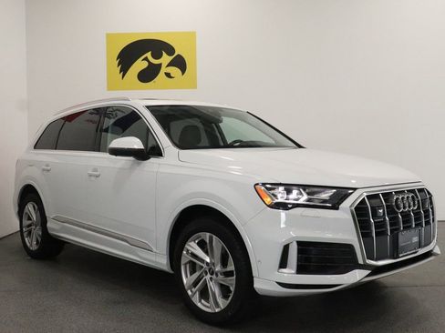 Used 2022 Audi Q7 3.0T Premium Plus w/ Premium Plus Package AWD/4WD image 6