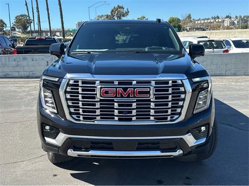 New 2026 GMC Yukon XL Denali w/ Denali Reserve Package image 2