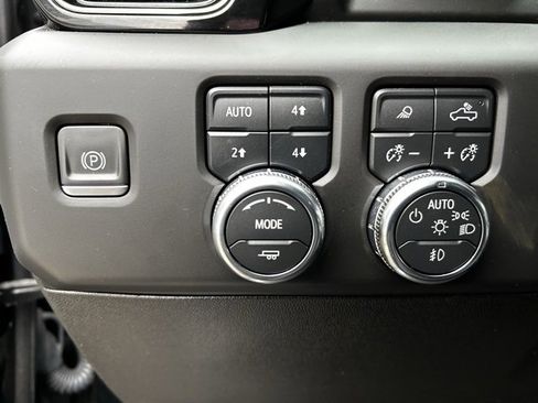 Used 2024 GMC Sierra 3500 AT4 w/ AT4 Premium Plus Package image 15