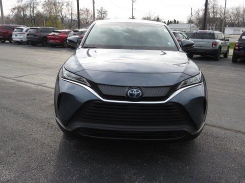 Used 2022 Toyota Venza LE image 11