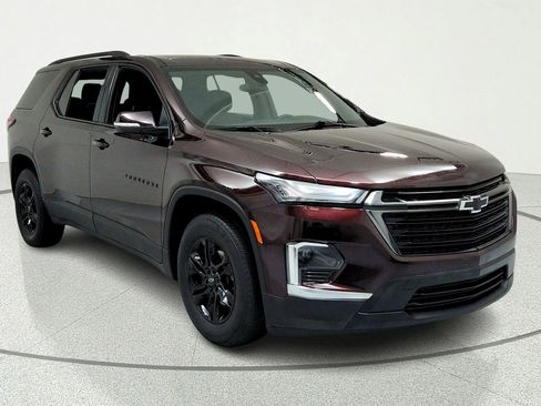 Certified 2023 Chevrolet Traverse LT w/ Midnight/Sport Edition FWD image 7