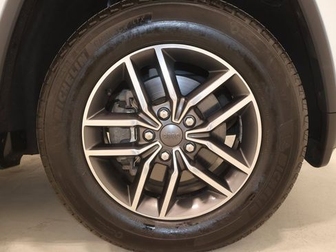 Used 2020 Jeep Grand Cherokee Limited image 40