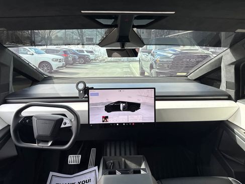 Used 2024 Tesla Cybertruck AWD Crew Cab image 27