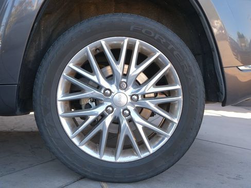Used 2018 Jeep Grand Cherokee Summit w/ Skid Plate Group AWD/4WD image 44