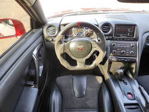 Used 2012 Nissan GT-R Premium AWD/4WD image 23