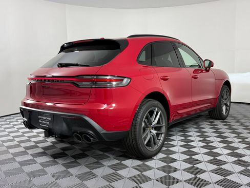 Certified 2026 Porsche Macan AWD/4WD image 9