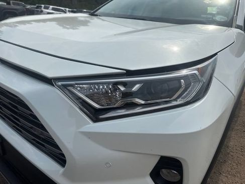 Used 2021 Toyota RAV4 Limited AWD/4WD image 9