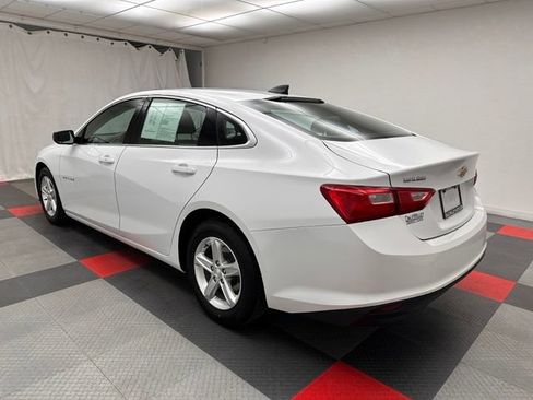Used 2022 Chevrolet Malibu LS FWD image 4
