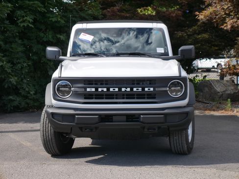 New 2025 Ford Bronco 4-Door image 28