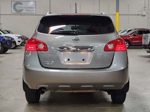 Used 2015 Nissan Rogue S w/ Convenience Package image 10