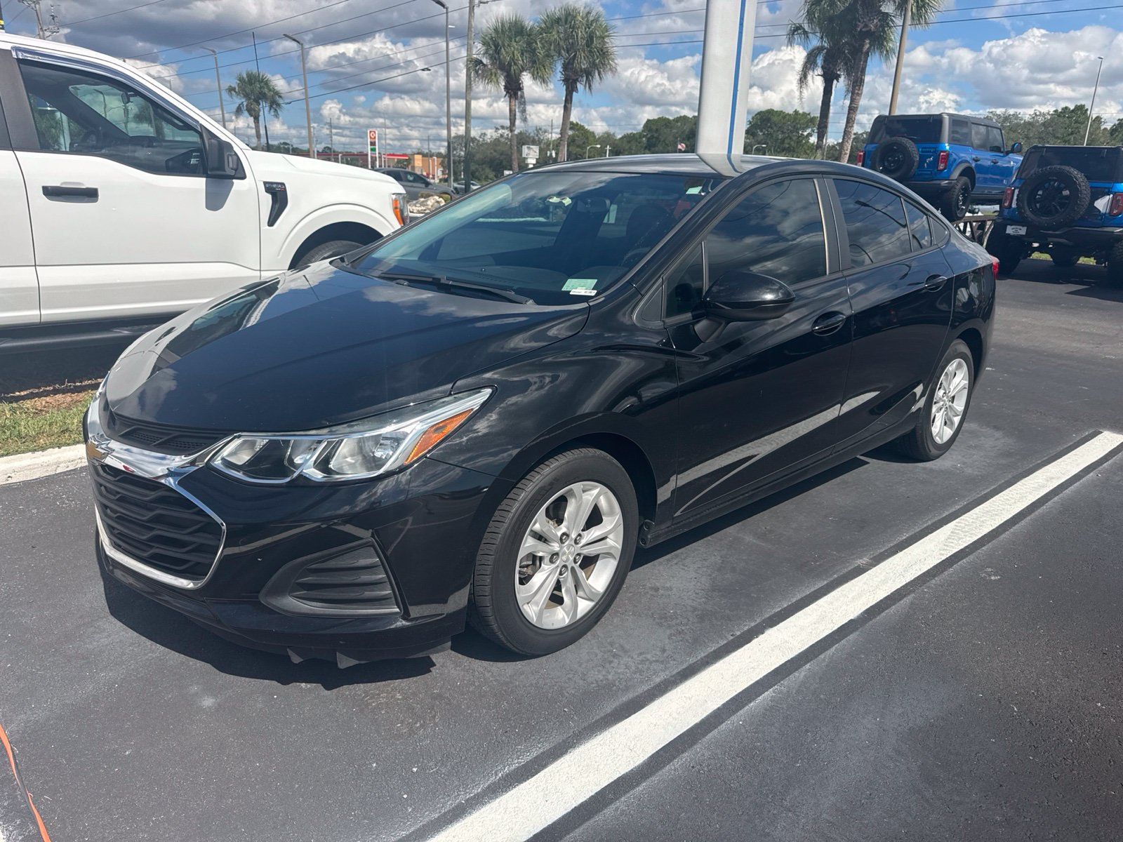 Used 2019 Chevrolet Cruze LS w/ LS Convenience Package FWD image 1
