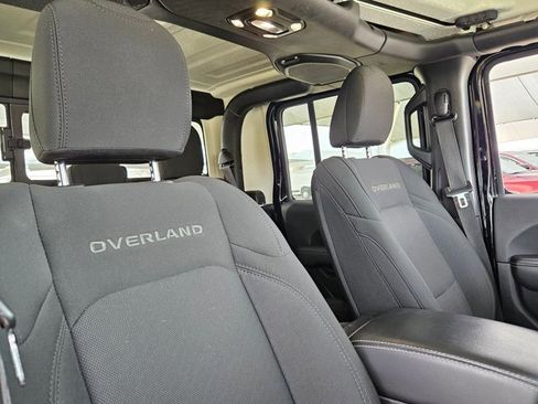 Used 2021 Jeep Gladiator Overland image 24