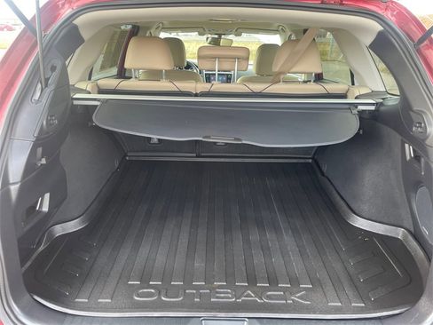 Used 2018 Subaru Outback 3.6R Limited image 37