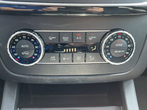 Used 2017 Mercedes-Benz GLS 550 4MATIC image 29