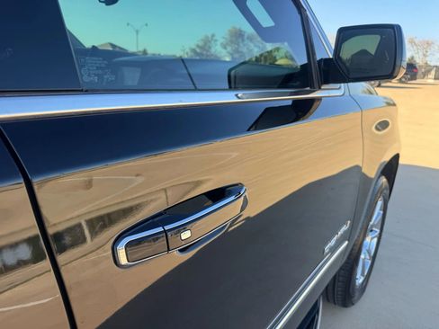 Used 2018 GMC Yukon XL Denali w/ Open Road Package image 17