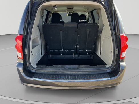 Used 2020 Dodge Grand Caravan SE w/ UConnect Hands-Free Group FWD image 20