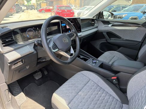 Used 2025 Volkswagen Tiguan S FWD image 22
