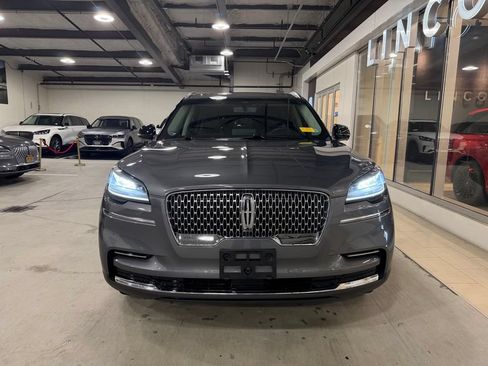 Used 2023 Lincoln Aviator Reserve w/ Elements Package Plus AWD/4WD image 2