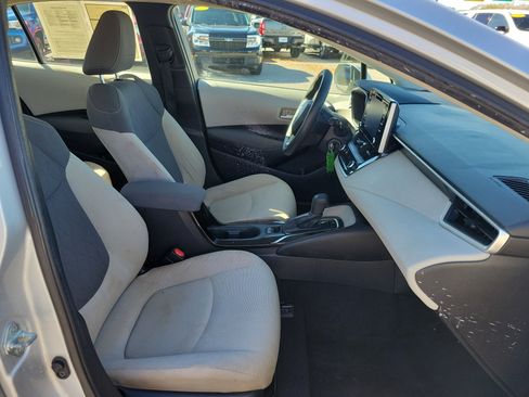 Used 2021 Toyota Corolla LE image 29