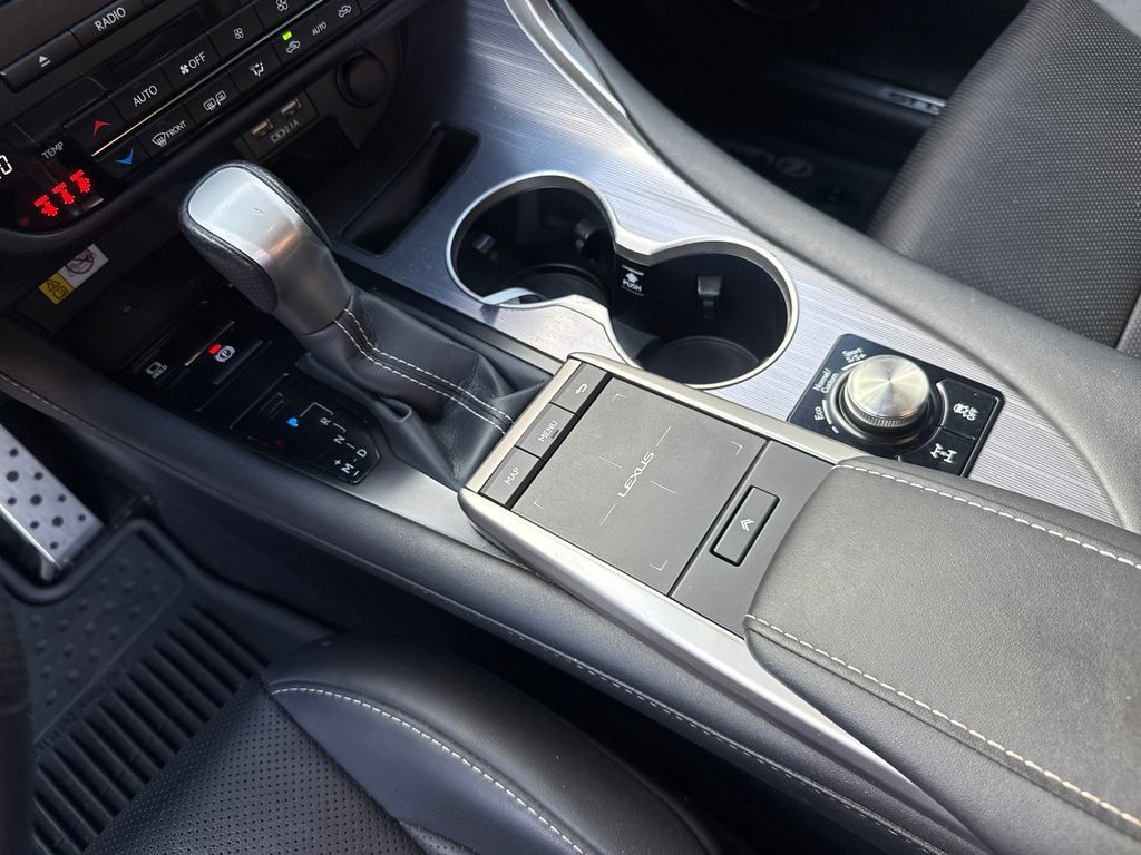 Used 2022 Lexus RX 350 F Sport w/ Cold Area Package (CT) AWD/4WD image 19