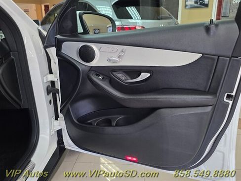 Used 2019 Mercedes-Benz GLC 300 4MATIC image 13