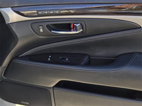 Used 2016 Lexus LS 460 AWD image 8