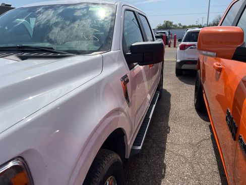 Used 2023 Ford F150 XLT w/ XTR Package image 7