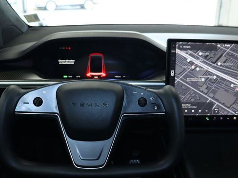 Used 2022 Tesla Model X Plaid AWD/4WD image 18