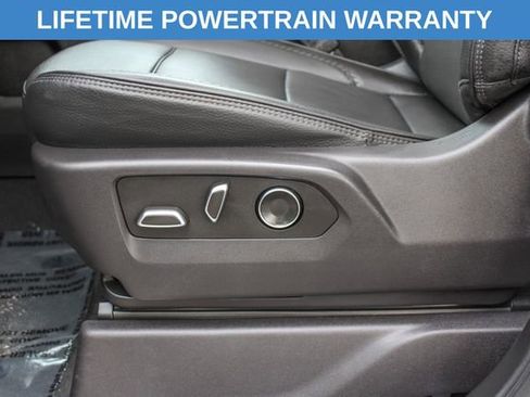 Used 2024 GMC Sierra 3500 Denali w/ Denali Reserve Package image 20