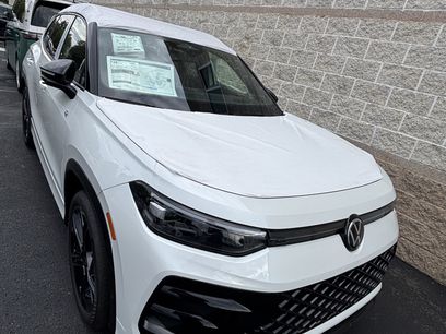 New 2026 Volkswagen Tiguan SE R-Line