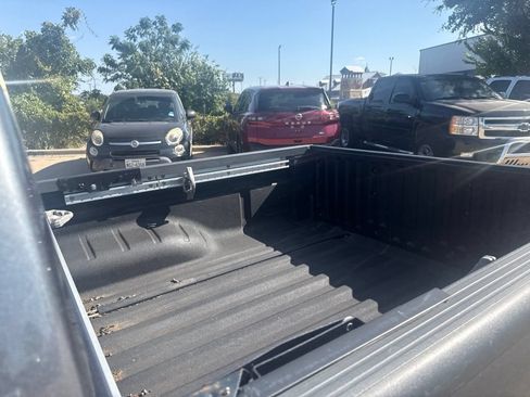 Used 2016 Nissan Frontier PRO-4X w/ Pro-4x Luxury Package AWD/4WD image 10