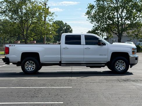 Used 2018 Chevrolet Silverado 3500 LT w/ LT Convenience Package AWD/4WD image 5