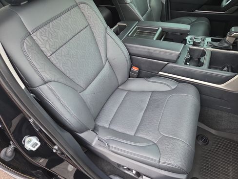 Used 2023 Toyota Tundra Limited AWD/4WD image 16