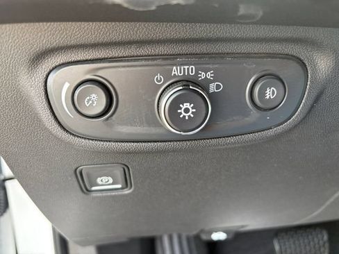 Used 2024 GMC Terrain SLT AWD/4WD image 20