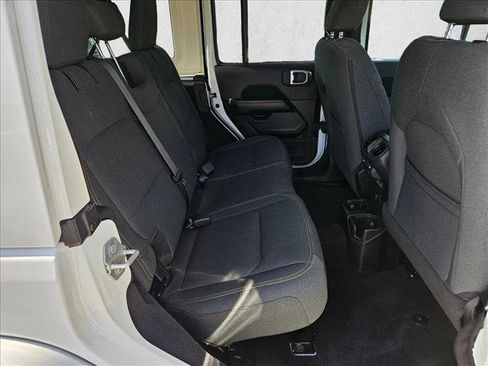 Used 2025 Jeep Wrangler Unlimited Sahara AWD/4WD image 19