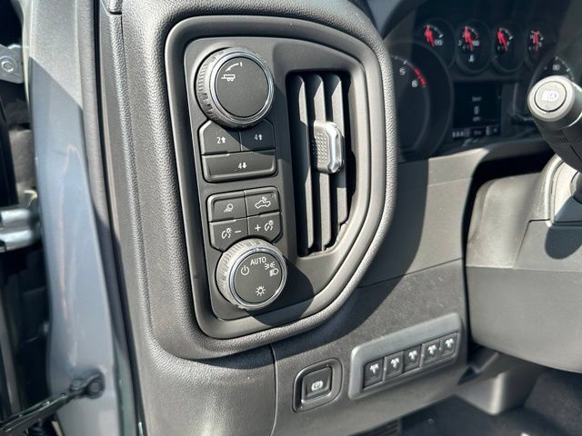 New 2026 Chevrolet Silverado 2500 Custom w/ Custom Value Package AWD/4WD image 18